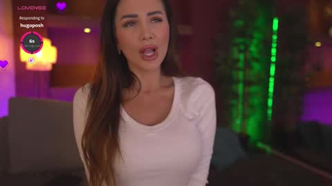 Snapshot of justinnejade chatting on 10/21/25, 04:46 Justy online show from 10/21/25, 04:46