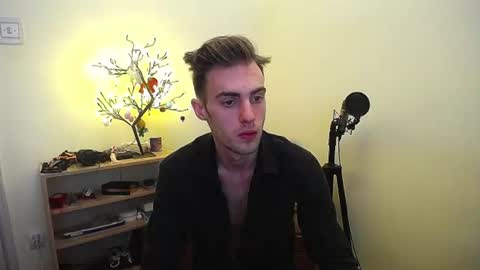 Hologram Guy online show from 07/12/26, 08:38