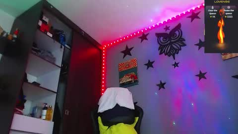 Snapshot of justinsc chatting on 10/23/25, 10:41 Justinsc online show from 10/23/25, 10:41