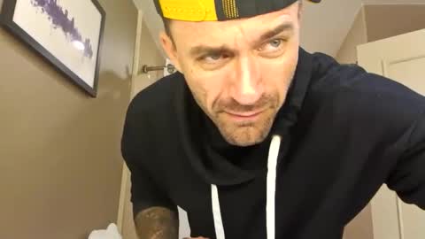 justinwolff222473667 online show from 09/17/25, 10:06