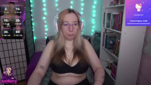 Snapshot of justkerryx chatting on 09/29/25, 07:35 Kerry online show from 09/29/25, 07:35