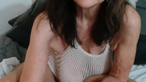 Snapshot of justmebev19591234 chatting on 03/04/26, 01:28 Bev aka Diamond online show from 03/04/26, 01:28