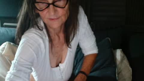 Bev aka Diamond online show from 06/18/26, 09:14