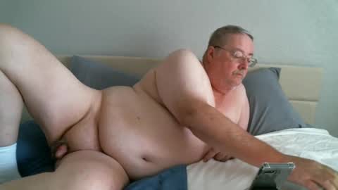 Snapshot of justmedm64 chatting on 09/29/25, 05:18 justmedm64 online show from 09/29/25, 05:18