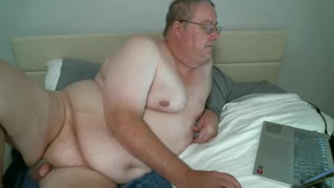 Snapshot of justmedm64 chatting on 10/21/25, 04:13 justmedm64 online show from 10/21/25, 04:13