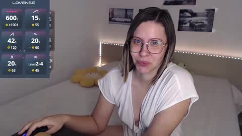 Julie online show from 12/04/24, 05:16