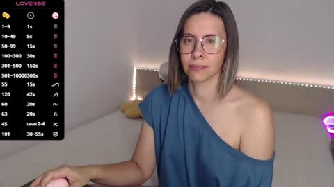 Julie online show from 07/26/26, 04:20