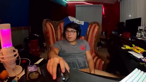 justsky117 online show from 12/20/25, 01:02