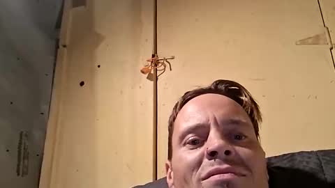 Snapshot of jveillette00p27 chatting on 11/15/25, 10:26 JimmyJams online show from 11/15/25, 10:26