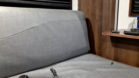 jvilla521 online show from 09/17/25, 07:10