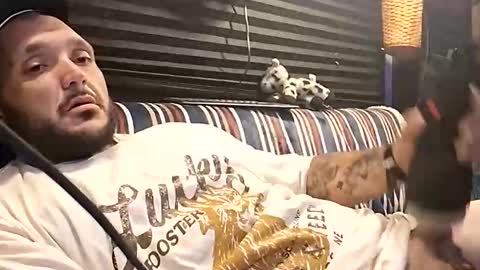 jvilla521 online show from 11/17/25, 12:05