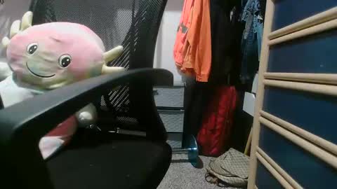 Rock  Peaches  Last tipper gets surprise online show from 12/07/24, 05:48