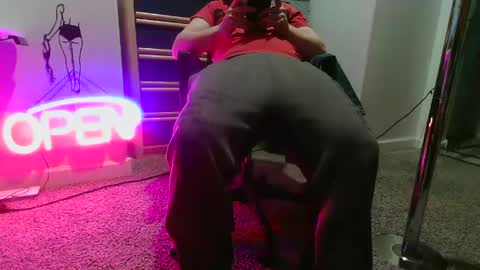 Rock  Peaches  Last tipper gets surprise online show from 02/01/25, 06:54