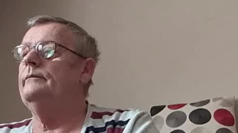 Snapshot of jyarthur01750 chatting on 12/18/24, 11:24 Arthur01750 online show from 12/18/24, 11:24