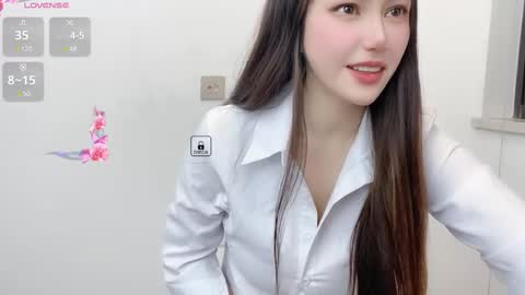 Snapshot of k1999_kimikooo chatting on 02/17/25, 02:15 kooo online show from 02/17/25, 02:15