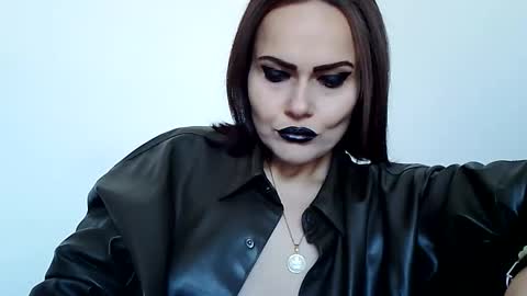 k_queen36 online show from 12/19/25, 08:43