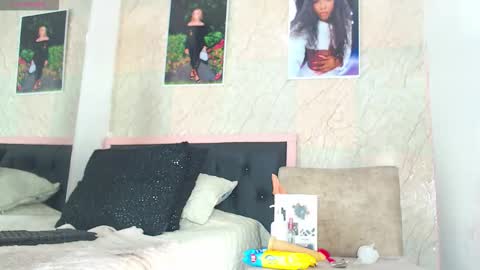 STORMI online show from 11/23/25, 01:16