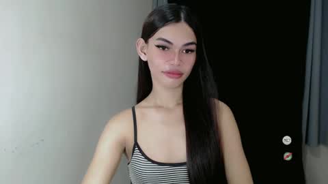 Snapshot of kaamy_dake chatting on 01/17/25, 09:49 KAAMY online show from 01/17/25, 09:49
