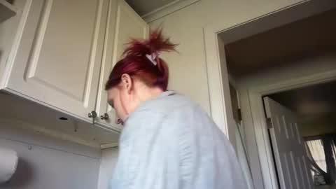 Kac online show from 10/31/25, 03:57