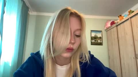 Snapshot of kacicasal chatting on 06/01/26, 12:07 Mia 1st day here online show from 06/01/26, 12:07