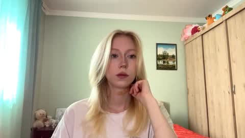 Mia 1st day here online show from 06/13/26, 12:03