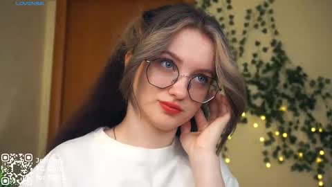 Tate online show from 10/05/25, 06:23