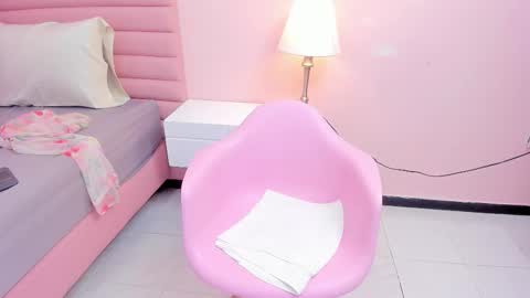 Snapshot of kae_styles chatting on 10/30/25, 08:09 Kyelie online show from 10/30/25, 08:09