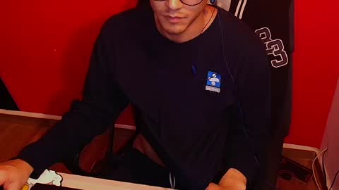 Snapshot of kael_art_d chatting on 09/22/25, 04:03 kael_art_d online show from 09/22/25, 04:03