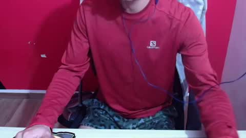 Snapshot of kael_art_d chatting on 10/27/25, 12:04 kael_art_d online show from 10/27/25, 12:04