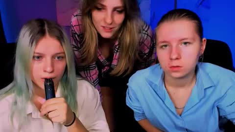 kaela_spell_ online show from 11/27/25, 10:17