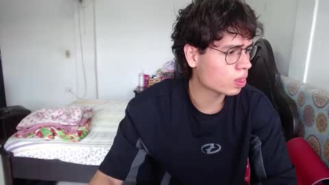 Snapshot of kafer_1022 chatting on 11/29/25, 07:28 kafer online show from 11/29/25, 07:28