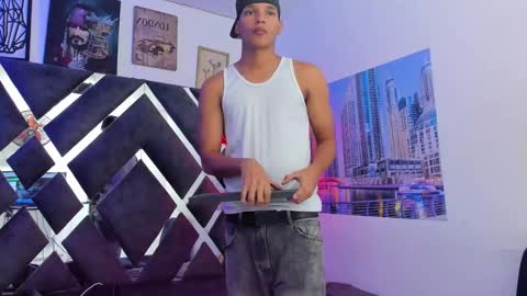 Snapshot of kai_storm7 chatting on 12/01/25, 03:33 KAI online show from 12/01/25, 03:33