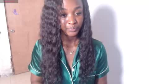 Angie  online show from 10/12/25, 05:39