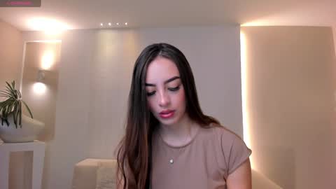 Kaia Ferreira online show from 12/31/24, 12:15