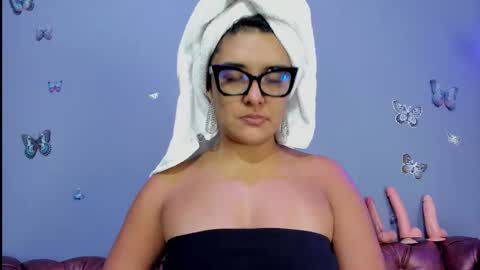 kaira_mosse_ online show from 11/14/25, 11:20