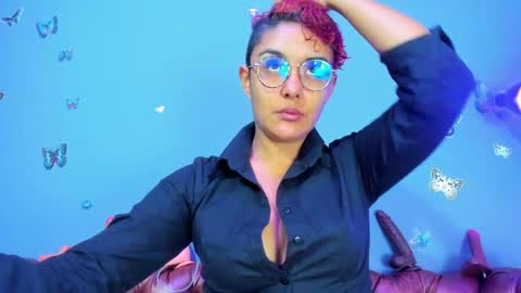 kaira_mosse_ online show from 03/26/26, 12:00