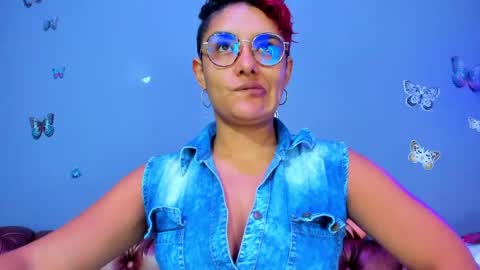 kaira_mosse_ online show from 06/03/26, 11:46