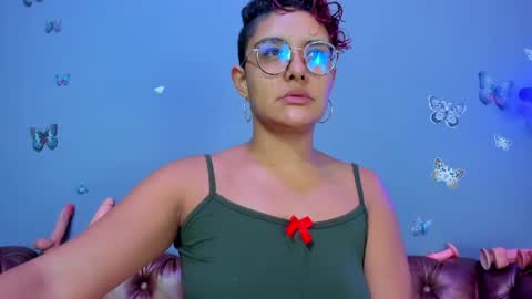 kaira_mosse_ online show from 06/05/26, 11:49