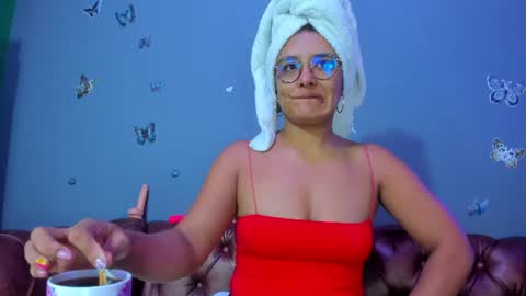 kaira_mosse_ online show from 06/11/26, 11:41