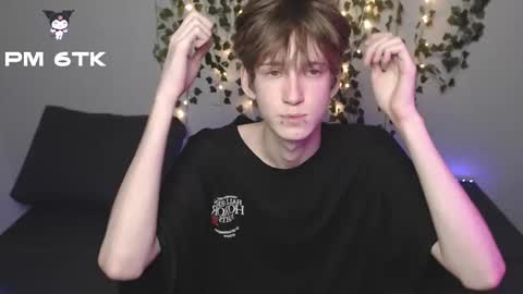 slutkai online show from 10/22/25, 08:52