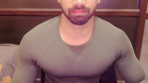 Vicky online show from 10/28/25, 05:11