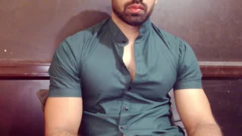 Vicky online show from 10/31/25, 07:26