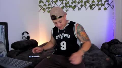 Snapshot of kaledd_musclee chatting on 09/19/25, 05:24 Kaledd musclees room Master online show from 09/19/25, 05:24