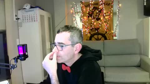 Snapshot of kalem48 chatting on 01/07/25, 05:01 MusicMen49 online show from 01/07/25, 05:01