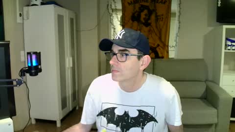 Snapshot of kalem48 chatting on 03/09/25, 07:15 MusicMen49 online show from 03/09/25, 07:15