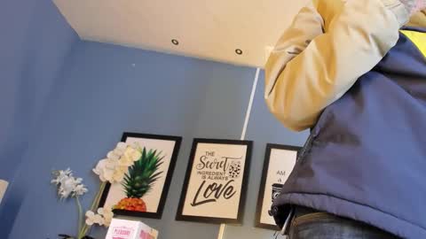 Kale online show from 09/23/25, 10:51