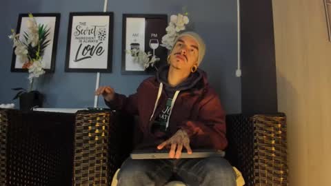 Kale online show from 11/05/25, 11:32