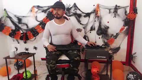 Kaleth online show from 11/01/25, 05:42