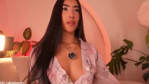 Snapshot of kali_hiill chatting on 10/31/25, 04:02 Sweet Kali online show from 10/31/25, 04:02