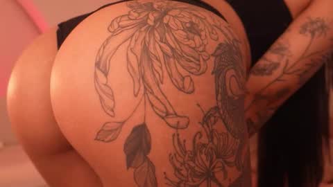 Snapshot of kali_hiill chatting on 12/16/25, 01:43 Sweet Kali online show from 12/16/25, 01:43